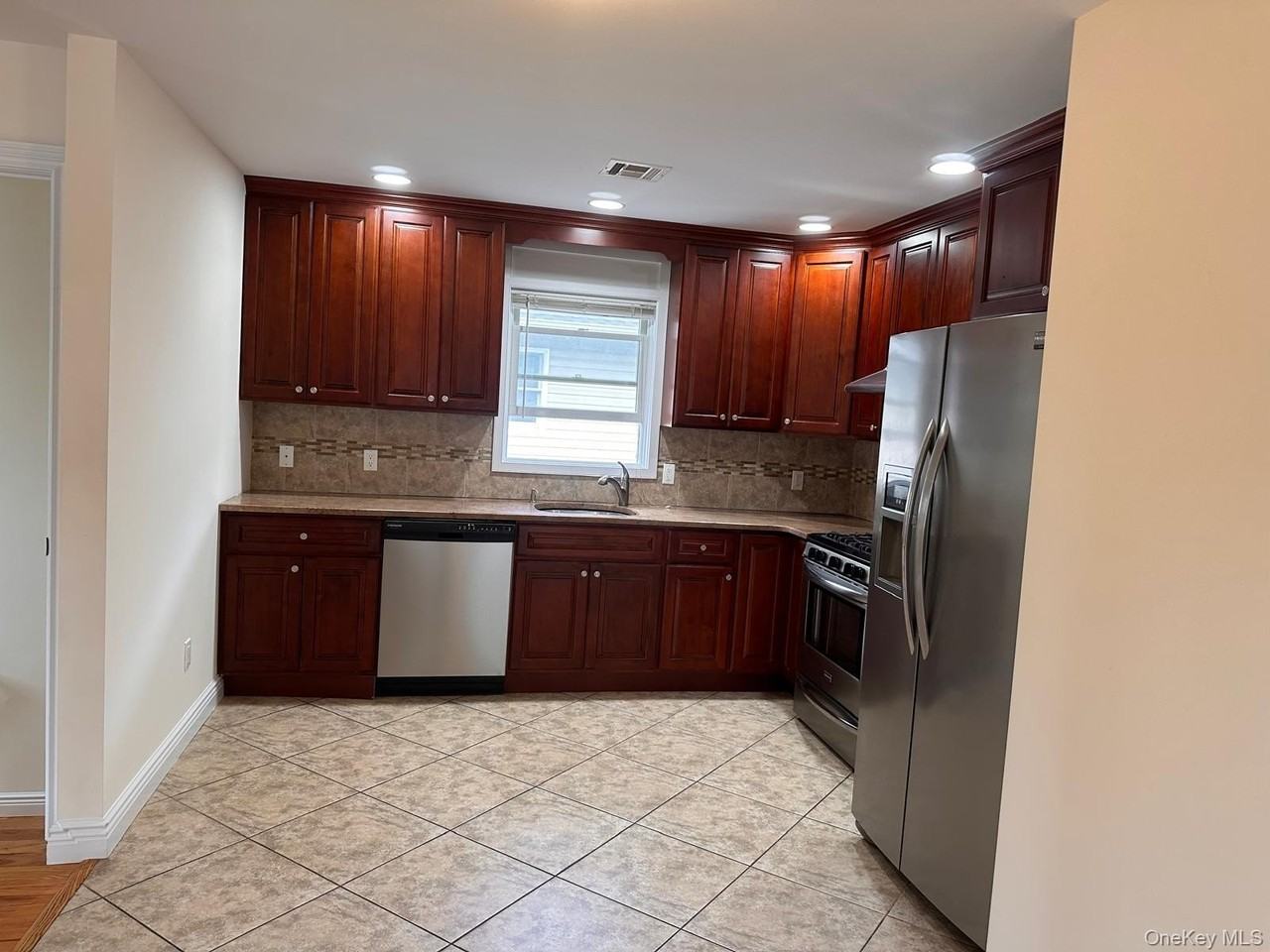 191 Jefferson Avenue - Photo 2 of 11