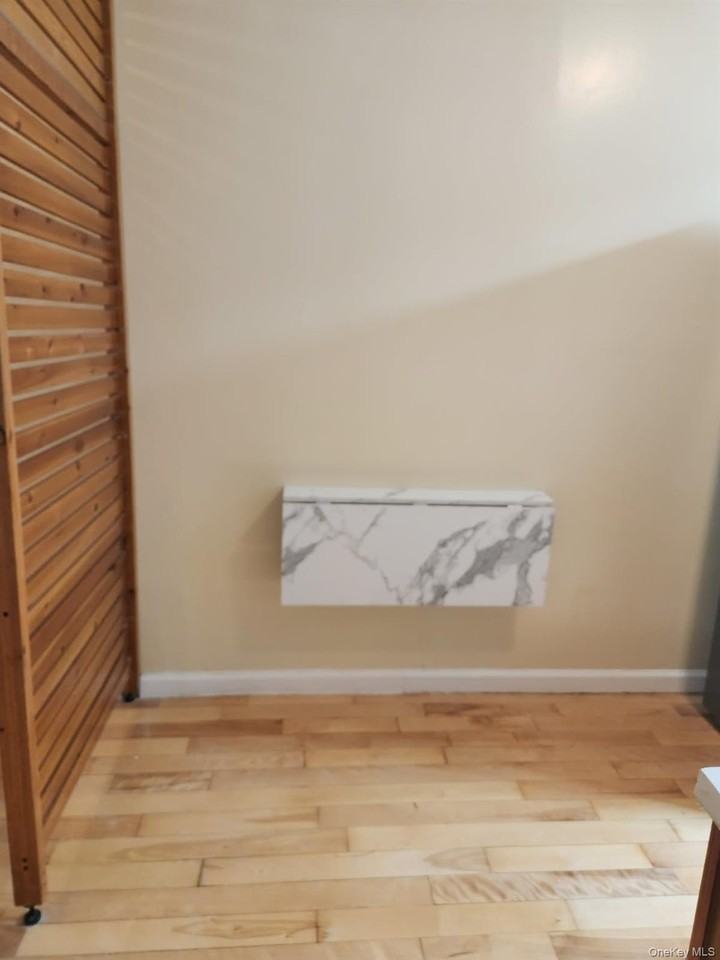 2181 Strauss St Apt 1r #1R - Photo 4 of 13