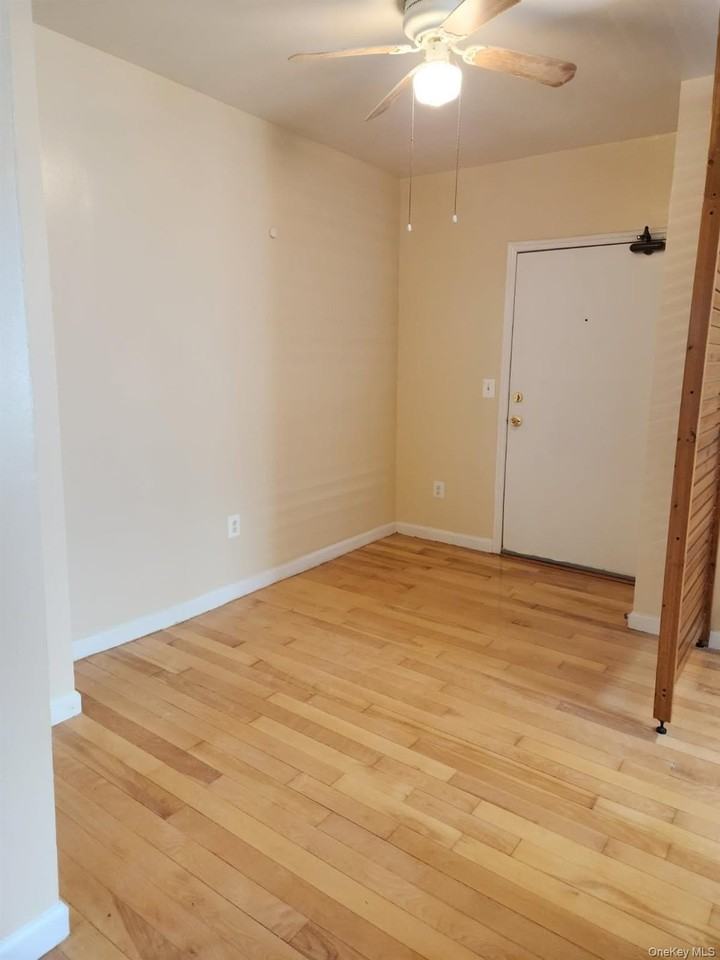 2181 Strauss St Apt 1r #1R - Photo 6 of 13