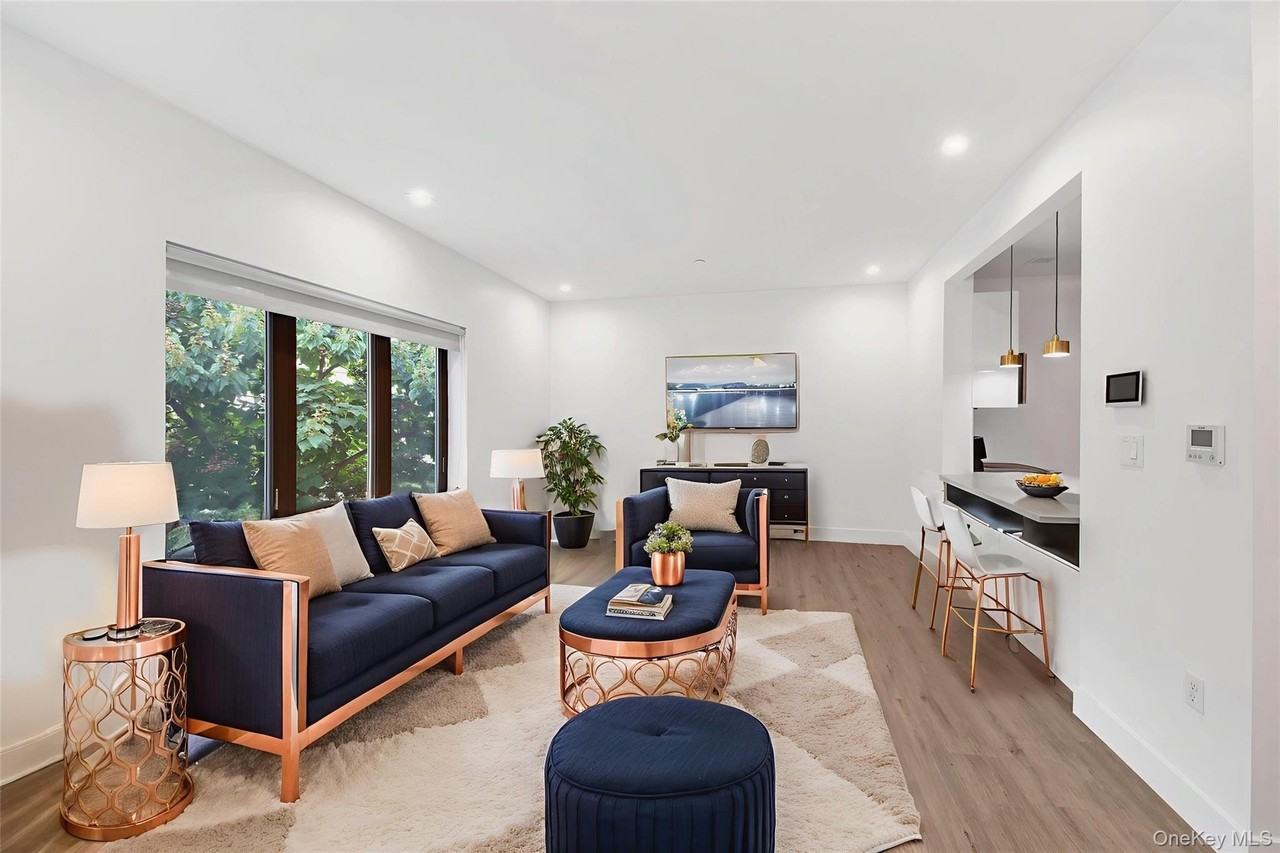 525 N Macquesten Pkwy - Photo 7 of 26