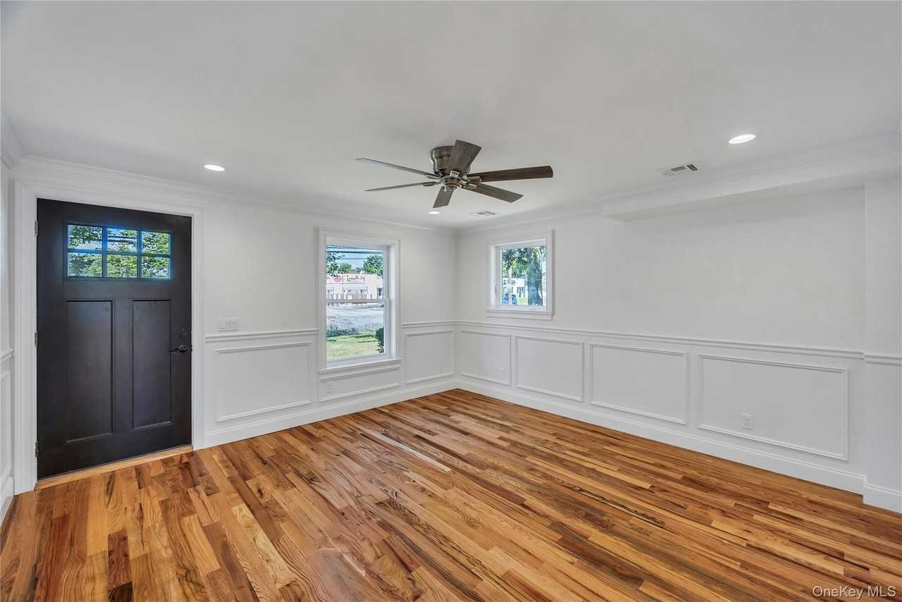 177 177 Waverly Avenue unit: Ground Floor #GL - Photo 6 of 21