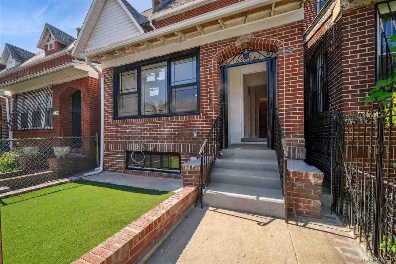 3250 87th St 2nd Fl #2ndFL - Photo 6 of 6