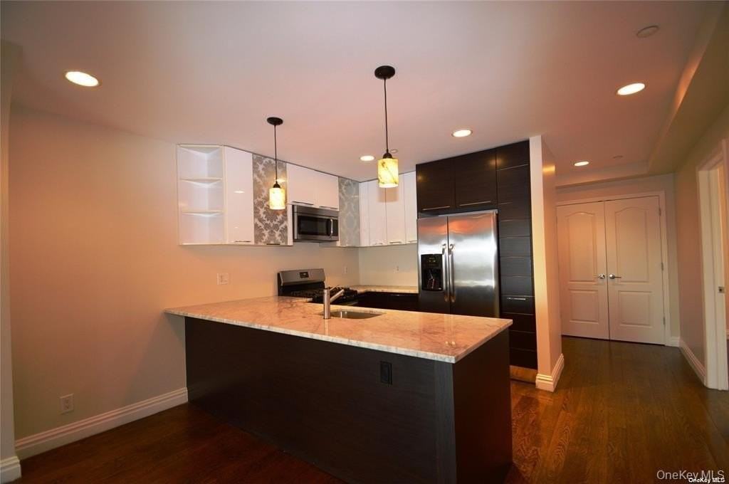 6914 41st Ave Apt 401 #401 - Photo 3 of 19