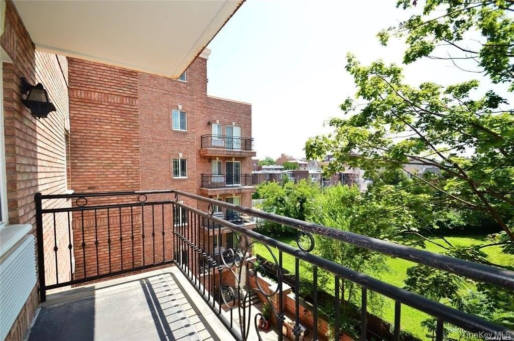 6914 41st Ave Apt 401 #401 - Photo 7 of 19