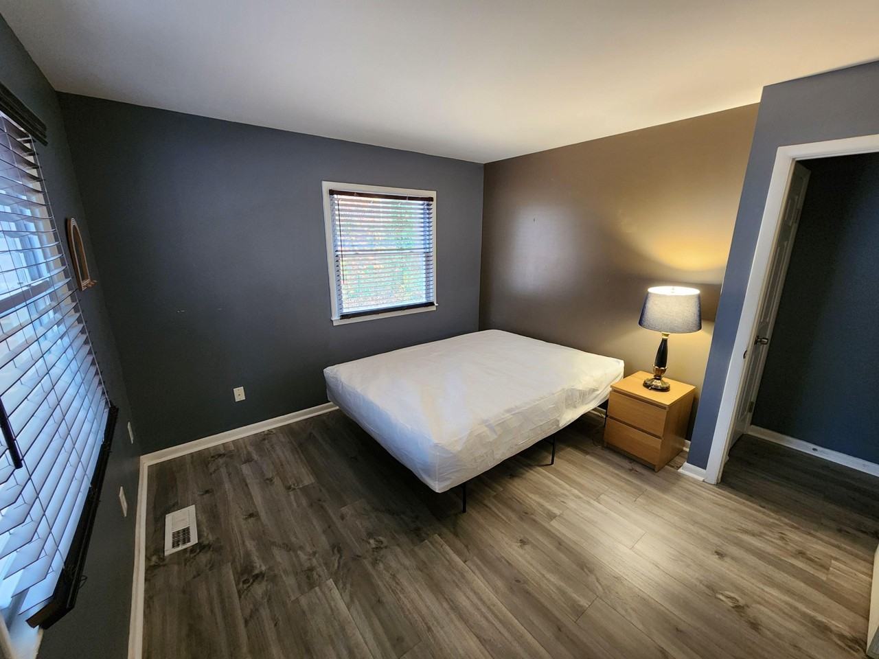 Loughran Ter - Photo 7 of 10