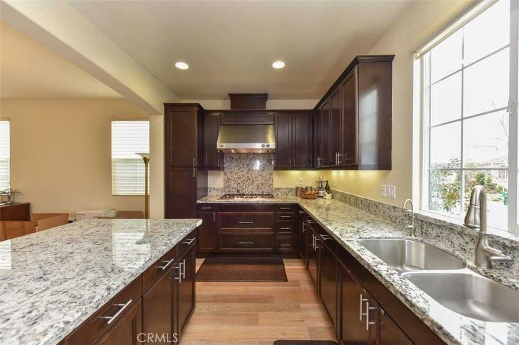 122 Bumblebee - Photo 7 of 21