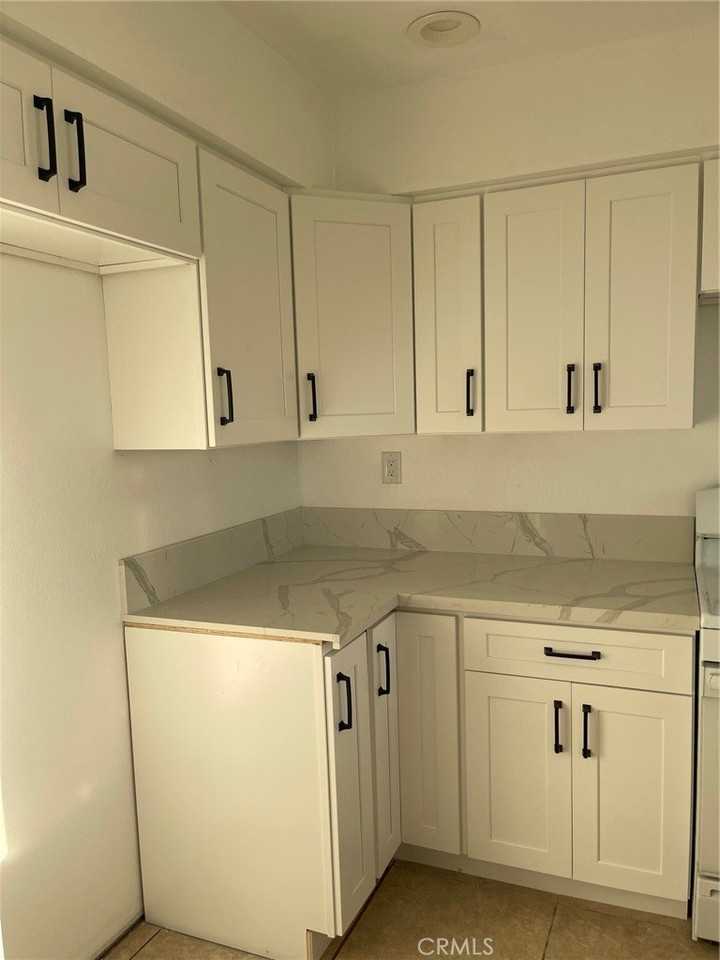 738 Verona Ave - Photo 6 of 17