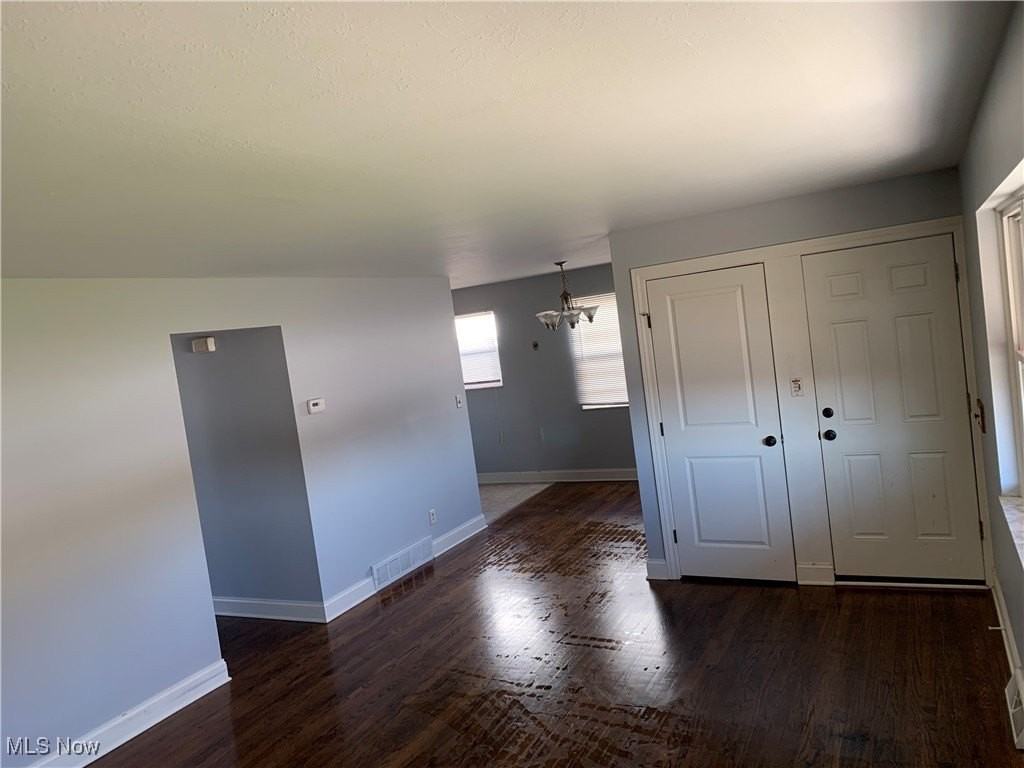 5014 East 71st Street - Photo 4 of 20