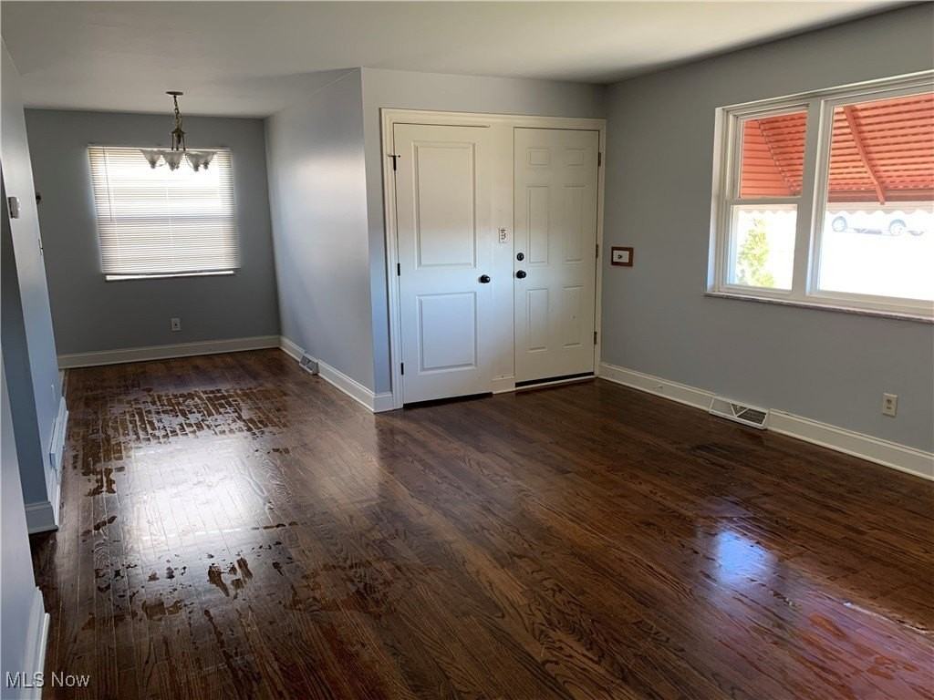 5014 East 71st Street - Photo 5 of 20