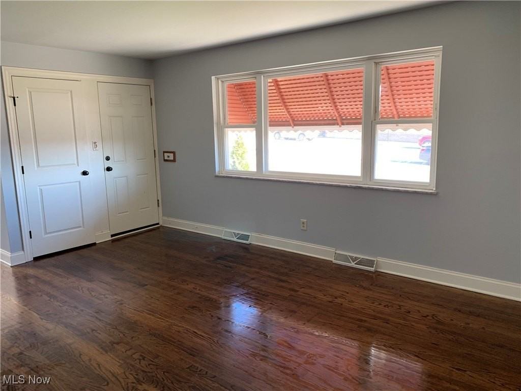 5014 East 71st Street - Photo 6 of 20