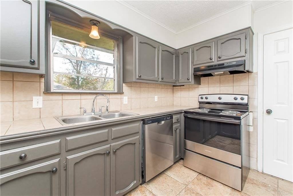 5319 Wexford Dr - Photo 4 of 16