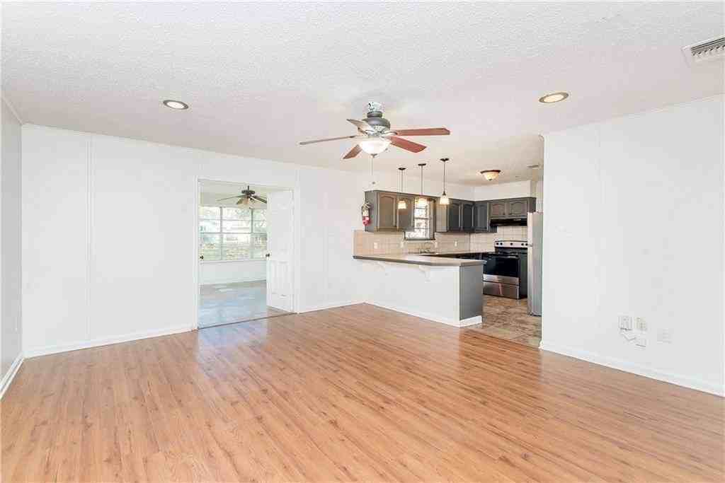 5319 Wexford Dr - Photo 6 of 16