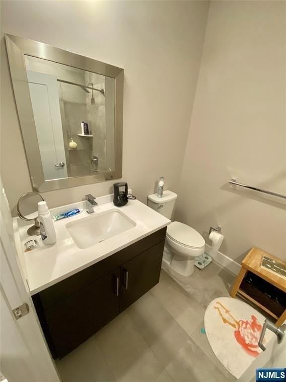 237 Lincoln Ave - Photo 7 of 11