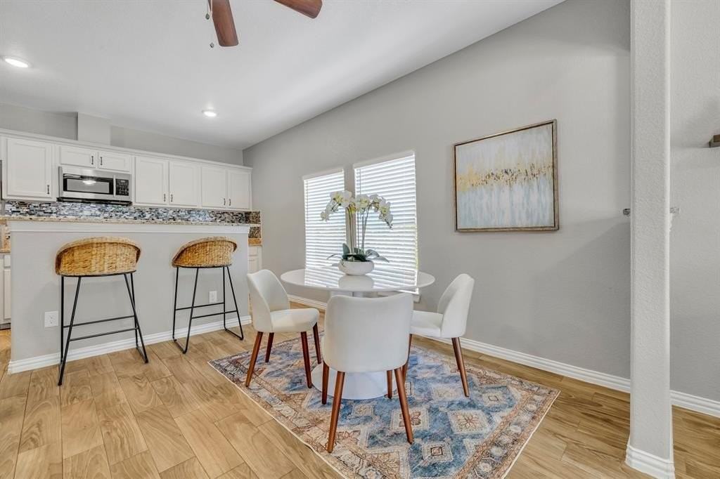 925 S Brighton Ave - Photo 6 of 24