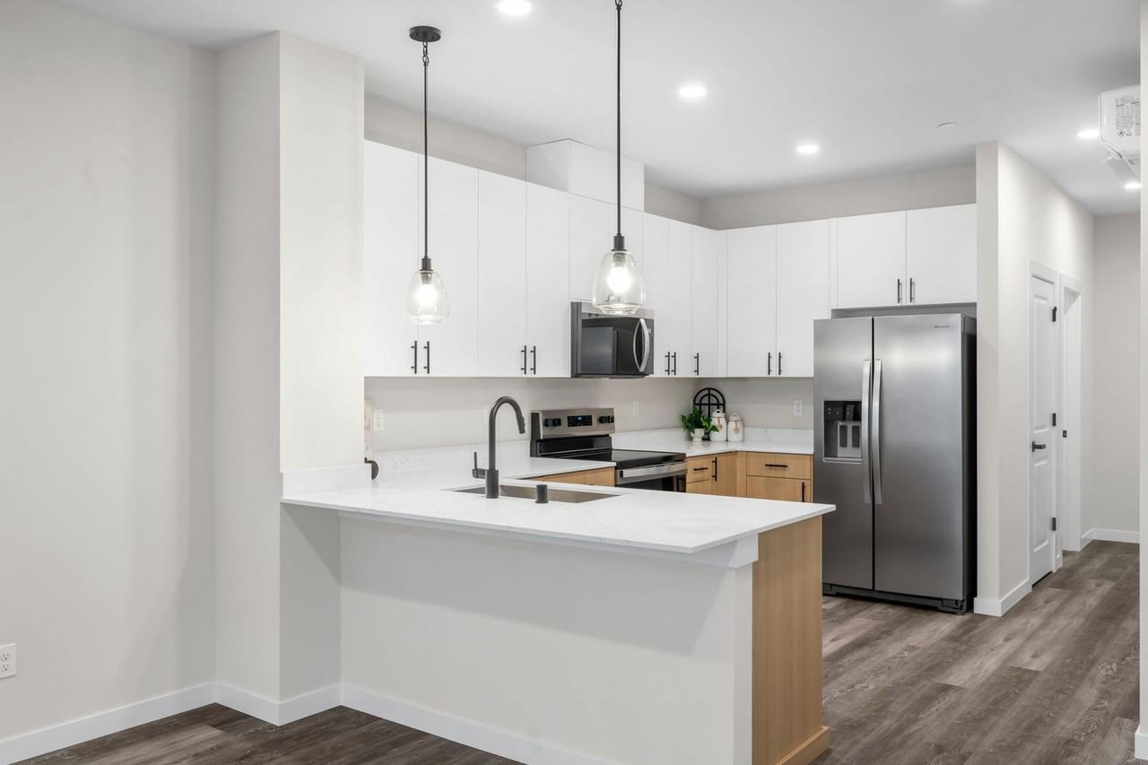 15613 Admiralty Way #B1 - Photo 2 of 27