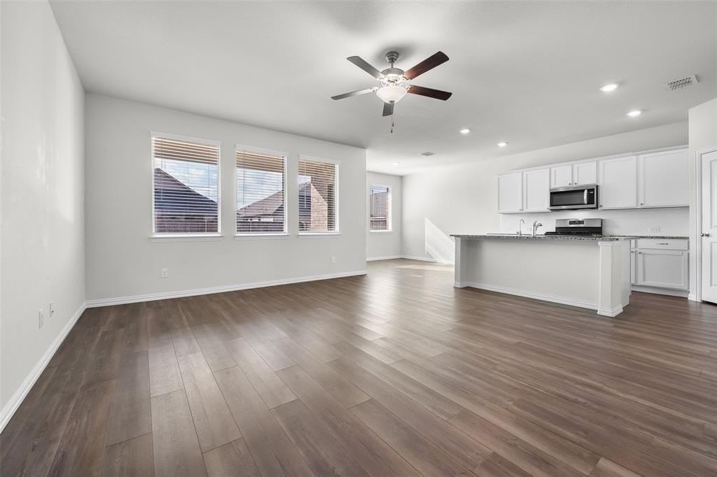 5832 Rostherne Dr - Photo 3 of 16