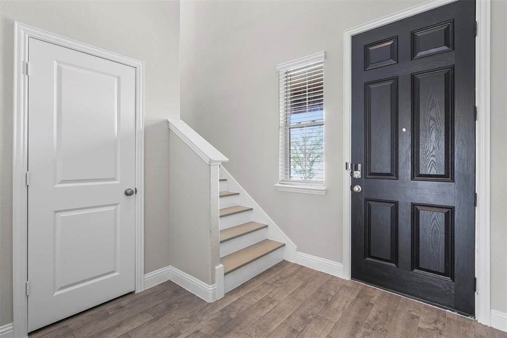 1200 Carinna Dr - Photo 2 of 22