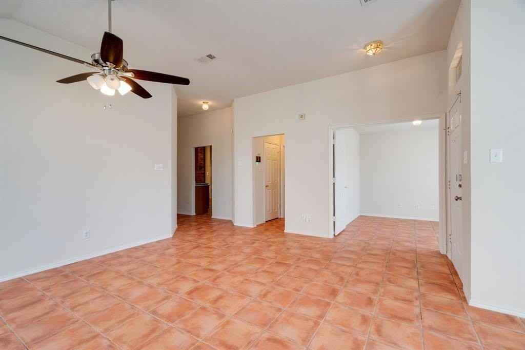 4700 Saint Thomas Pl - Photo 6 of 32