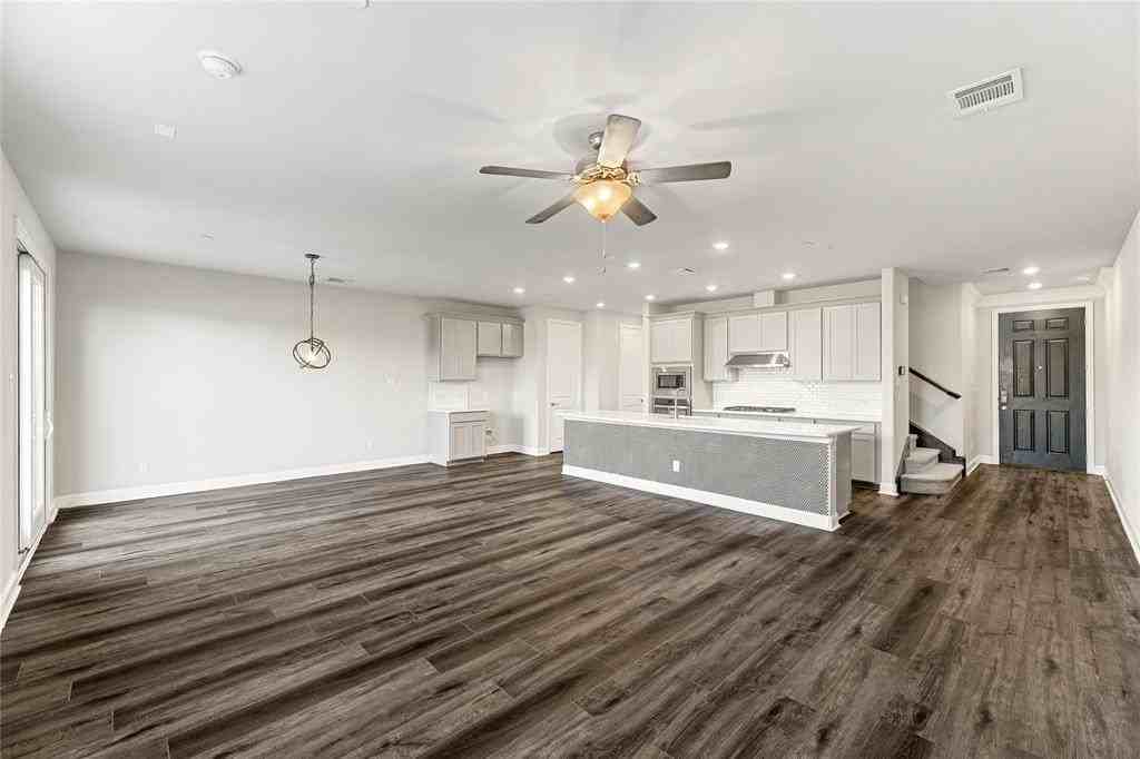 5517 Liberty Dr - Photo 5 of 33