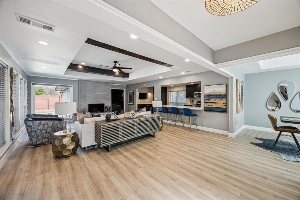 2833 Meadowbrook Dr - Photo 4 of 36