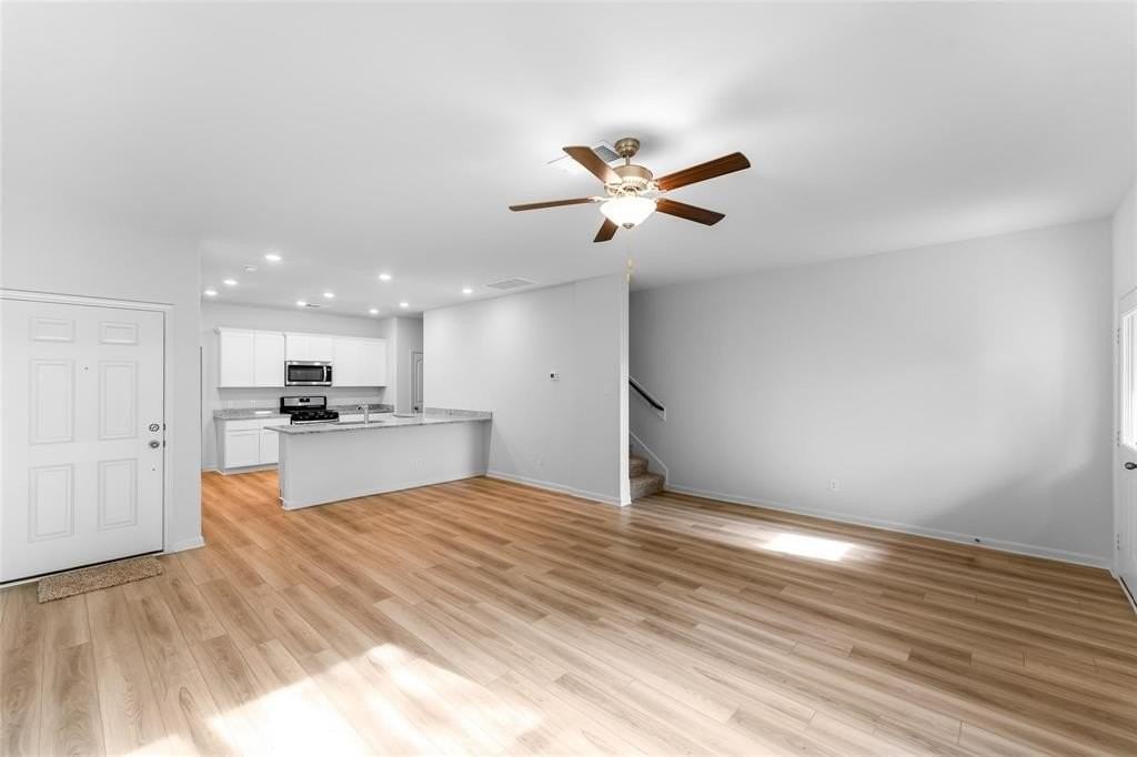 1301 Parker Drive - Photo 4 of 25