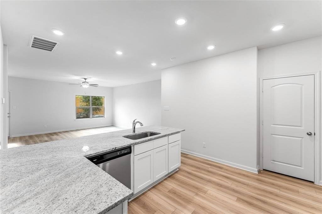 1301 Parker Drive - Photo 7 of 25