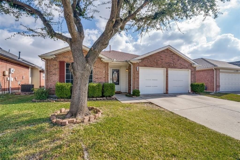 206 Trenton Dr - Photo 2 of 24