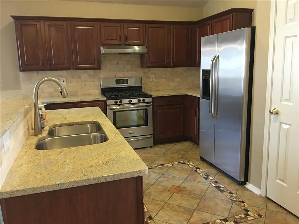 6740 Red Rock Trl - Photo 4 of 16