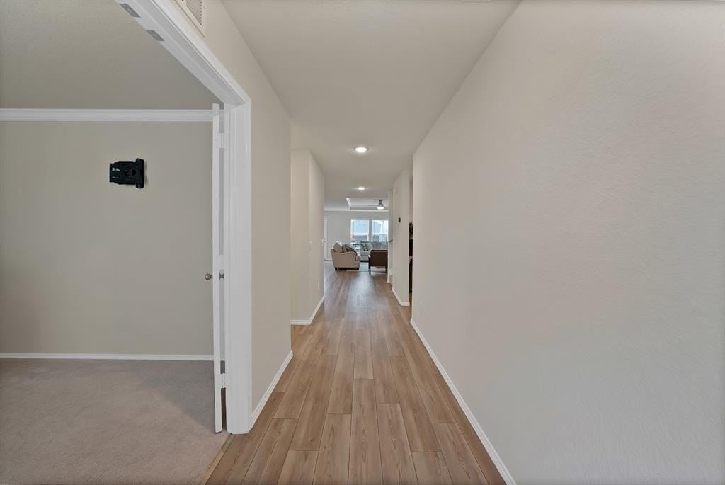 4601 Greenham Ln - Photo 4 of 37