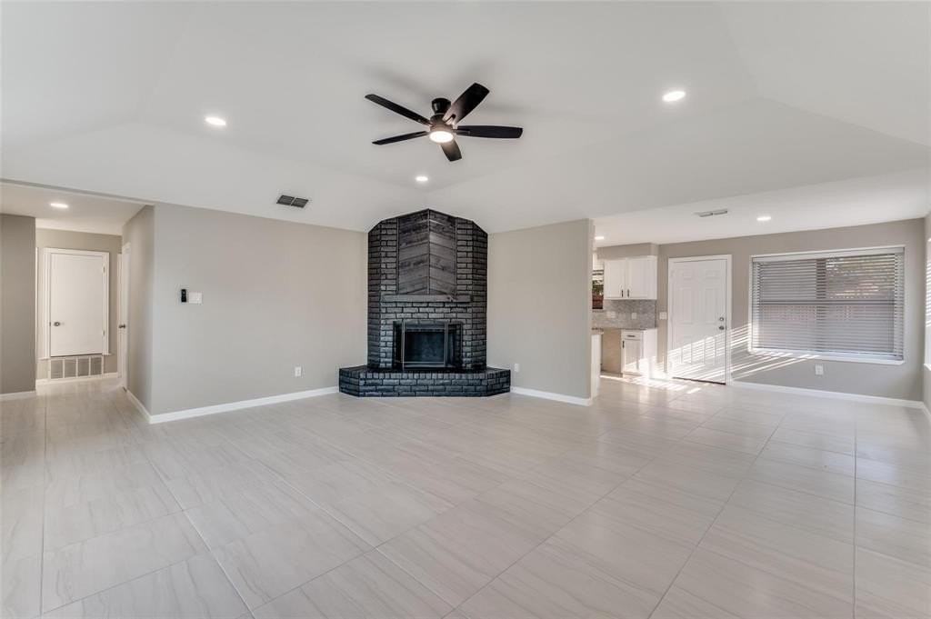 2301 Stillmeadow Dr - Photo 4 of 25