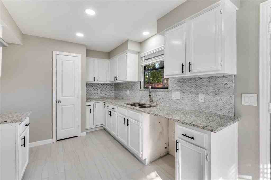 2301 Stillmeadow Dr - Photo 7 of 25