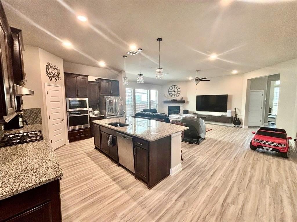 1621 Treleven Court - Photo 5 of 14