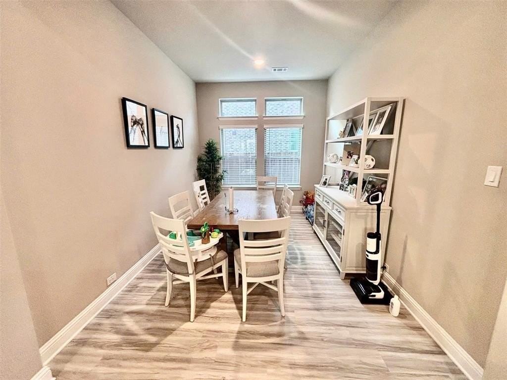 1621 Treleven Court - Photo 6 of 14