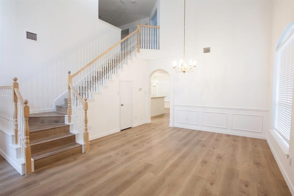 4316 Hillshire Ct - Photo 6 of 40