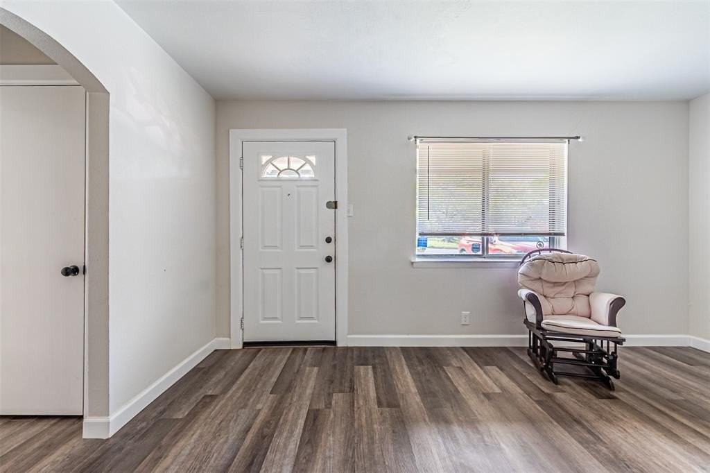 308 Franklin Dr - Photo 5 of 33