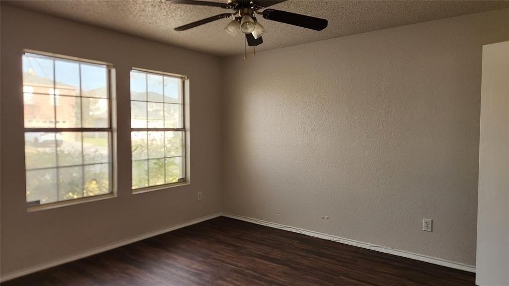 2931 Marco Dr - Photo 5 of 27