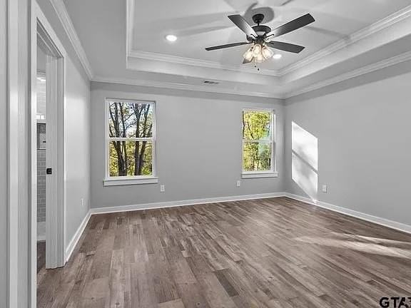 1204 Poplar St - Photo 6 of 7