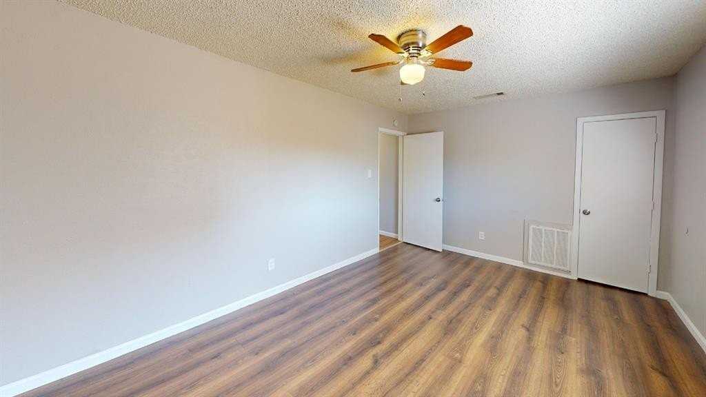 722 Prairie Creek Dr - Photo 4 of 11