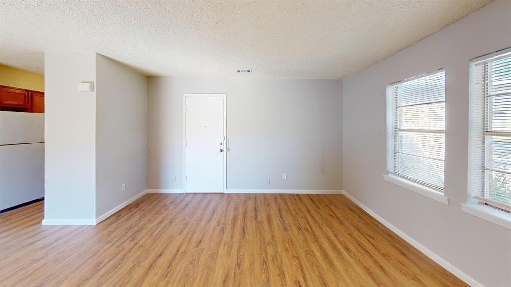 722 Prairie Creek Dr - Photo 6 of 11