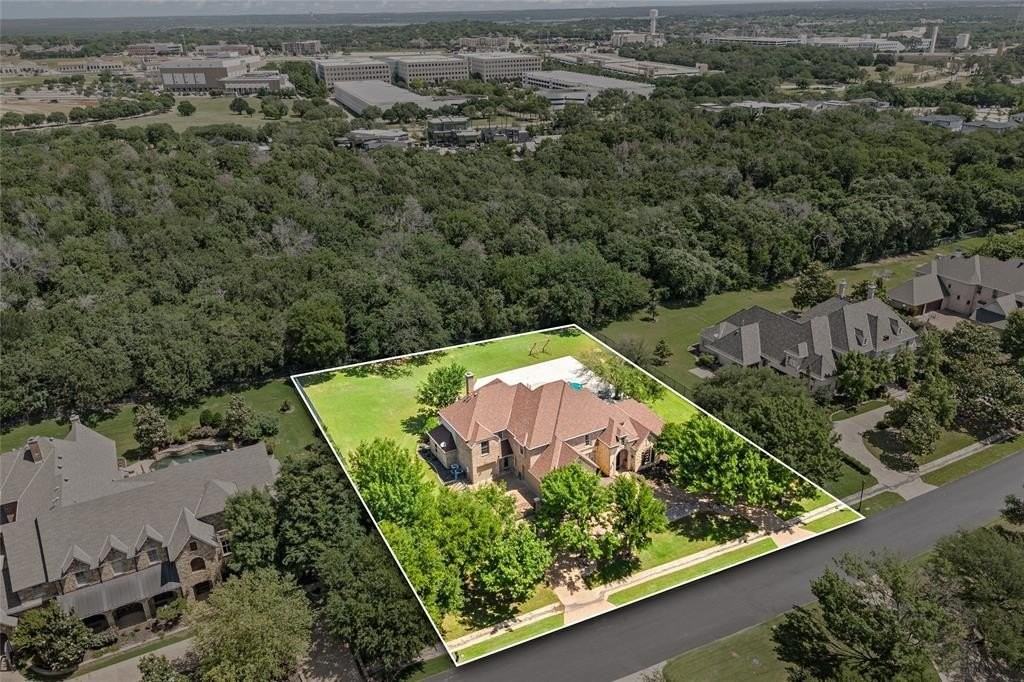 1817 Broken Bend Dr - Photo 2 of 35