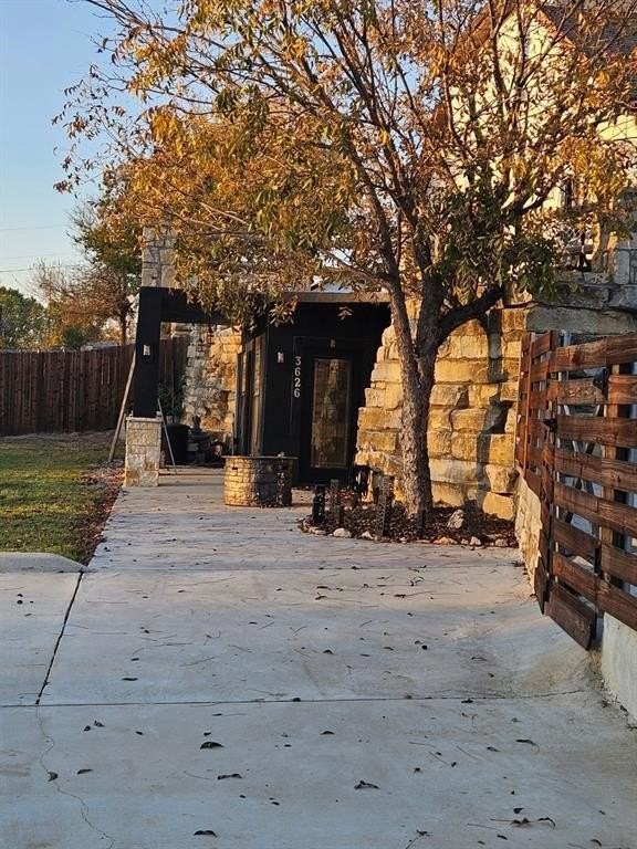 3626B Canyon Rd - Photo 3 of 21