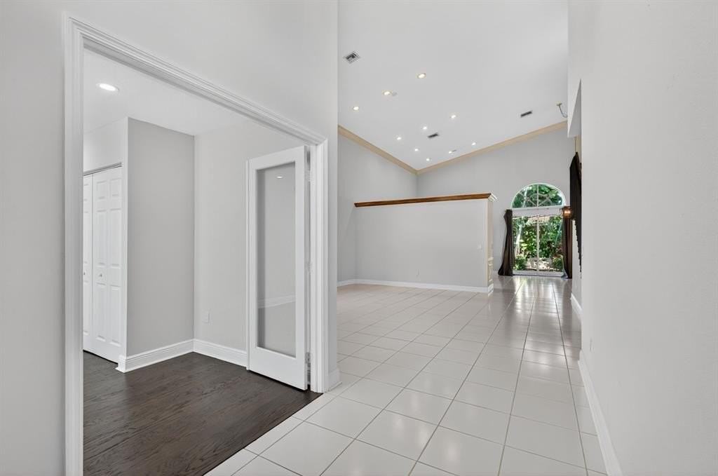 6249 Nw 78th Mnr - Photo 7 of 50