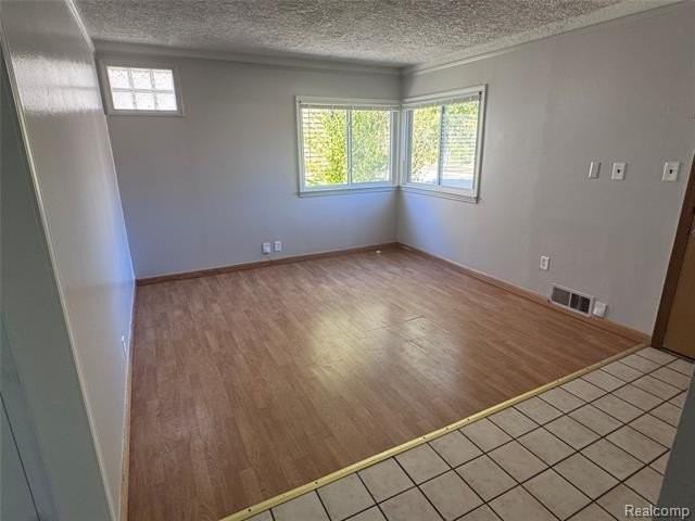 949 W Farnum Ave - Photo 3 of 20