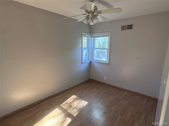 949 W Farnum Ave - Photo 5 of 20