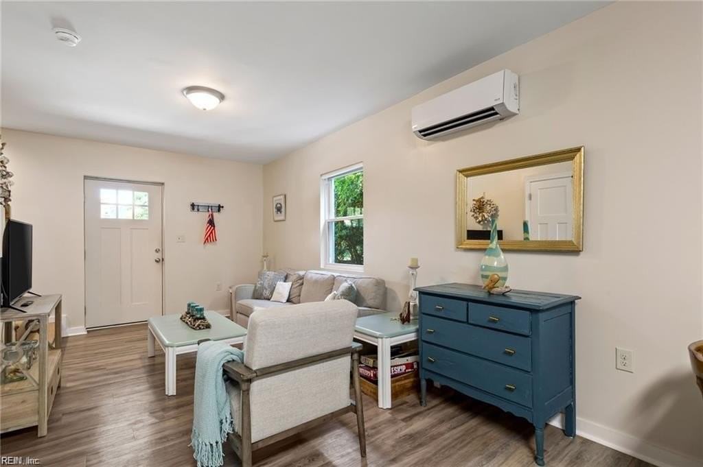 2565 Shore Dr #B - Photo 5 of 22