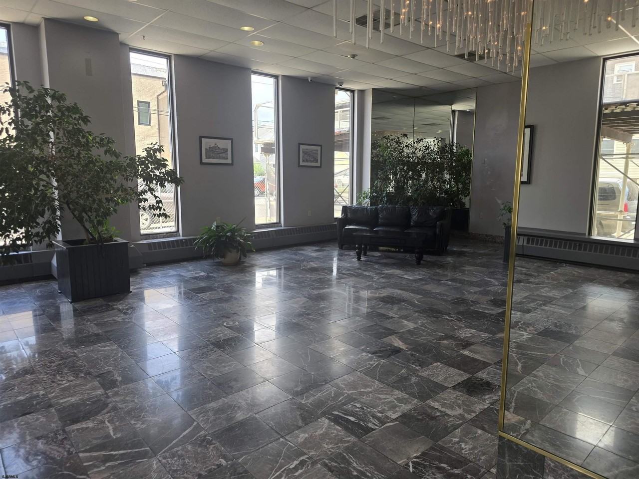 3817 Ventnor Ave - Photo 3 of 15