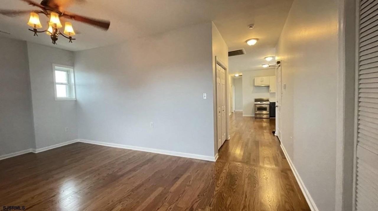 222 S Rhode Island Ave - Photo 2 of 9