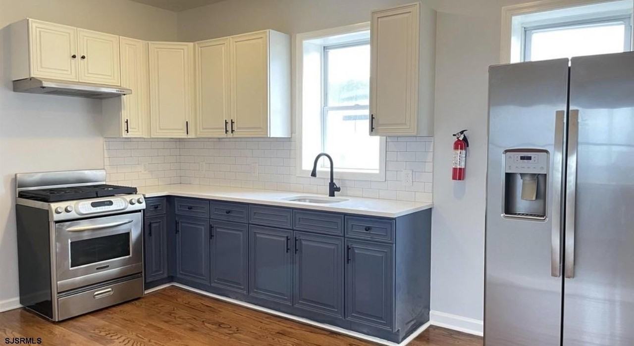 222 S Rhode Island Ave - Photo 4 of 9