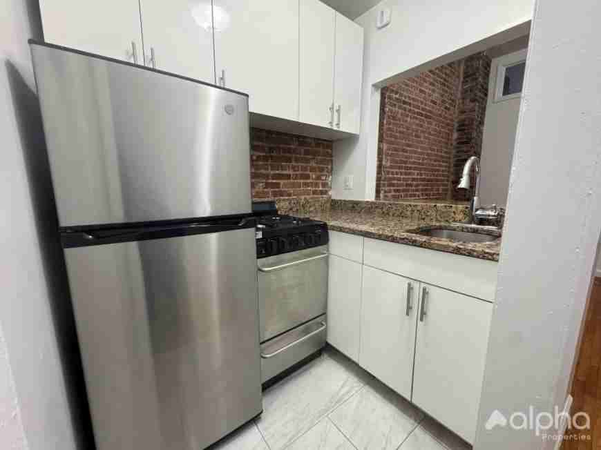316 East 83rd Street - Photo 2 of 7