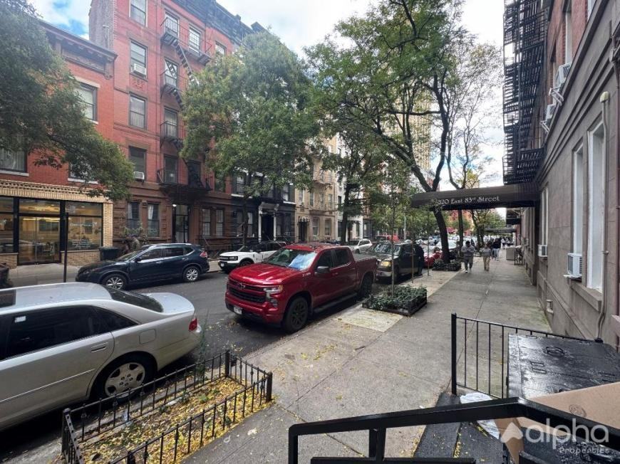 316 East 83rd Street - Photo 6 of 7